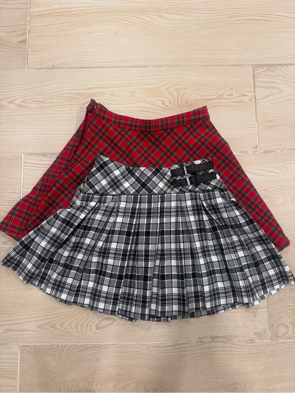 2 Skirt Bundle – H&M Red Tartan + Zara Black & White Plaid Size 14 / 13–14